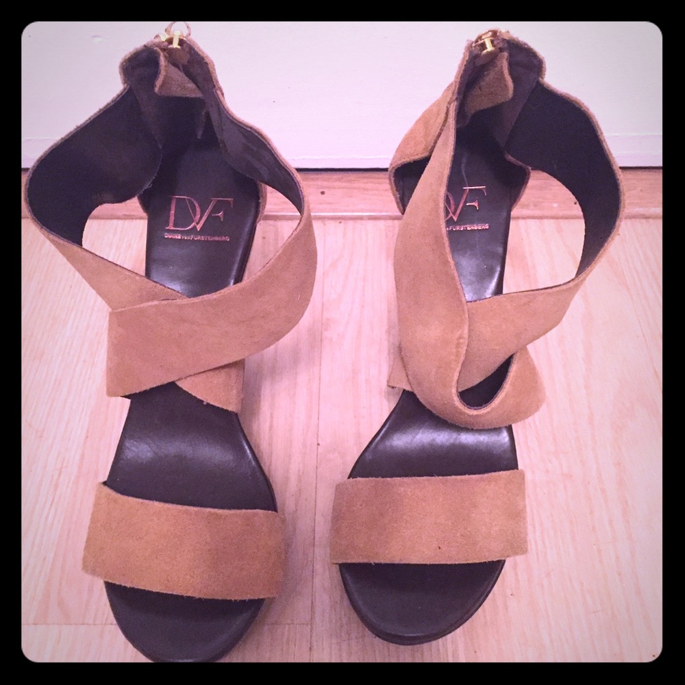 ❗️❗️SALE Diane Von Furstenberg suede wedge sandal